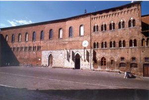Santa Maria della Scala, facciata