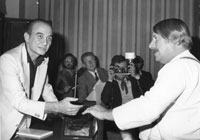 Mattia Moreni durante la premiazione dell’edizione del 1973 del Premio Campigna