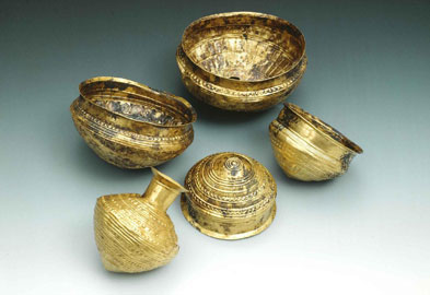 Vasi in oro, X - IX sec. a. C., Museo Archeologico di Monaco
