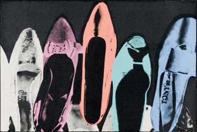Andy Warhol, Shoes, 1980, Serigrafia e polvere diamantata su carta, cm 102 x 152
