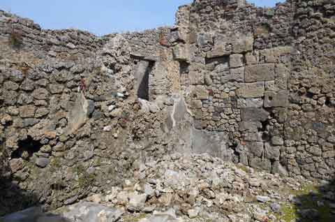 Il muro crollato a Pompei