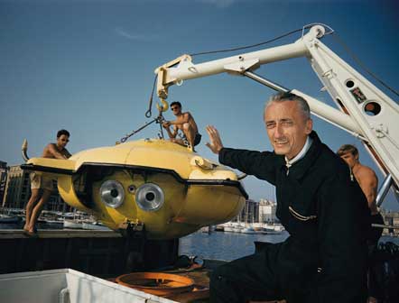 Thomas J Abercrombie, Puerto Rico | 1960 - Jacques-Yves Cousteau svela Denise, la rivoluzionaria capsula a immersione costruita con il sostegno della Society. 