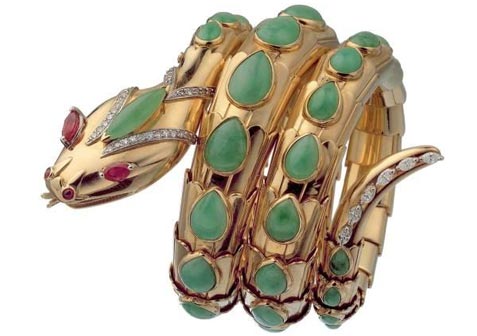 Bracciale Serpenti in oro con giada, rubini e diamanti. Serpenti bracelet in gold with jade, rubies and diamonds. 1965 Bulgari Heritage Collection