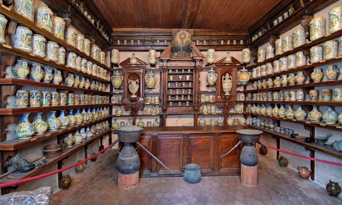 Roccavaldina (ME), antica farmacia