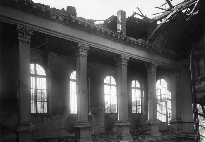 GAM Torino - La parte superiore della prima sala completamente distrutta - Mostra Dalle bombe al museo
