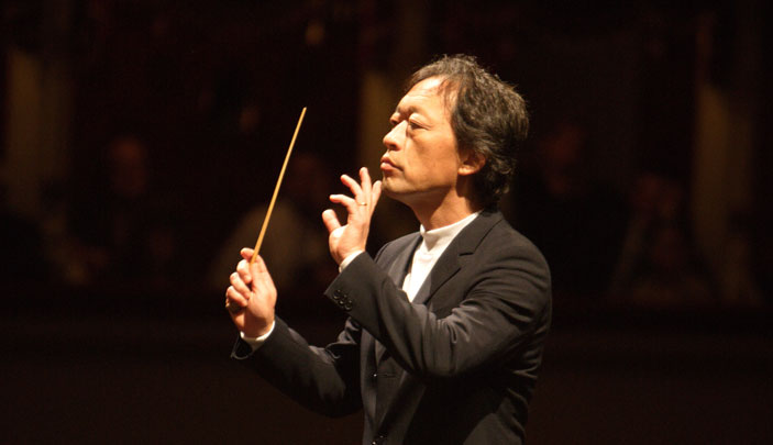 Il maestro Myung-Whun Chung dirige il Don Carlo di Giuseppe Verdi - Foto Brescia e Amisano