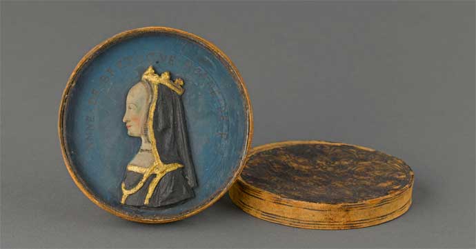 Ritratto di Anna di Bretagna in scatola di cuoio - Mostra a Carpi Alla corte del Re di Francia