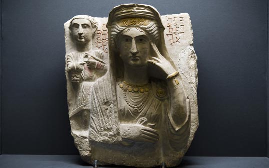 Rilievo funerario (Museo Nazionale d'Arte Orientale 'Giuseppe Tucci' Roma) - Mostra Dall’antica alla nuova Via della Seta