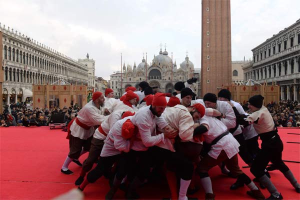 Carnevale di Venezia - Foto lotta tra Nicolotti e Castellani (edizione 2018)