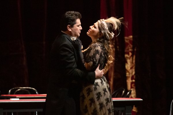 Saimir Pirgu e Nino Machaidze ne "La traviata" al Teatro Massimo di Palermo - Foto © Rosellina Garbo